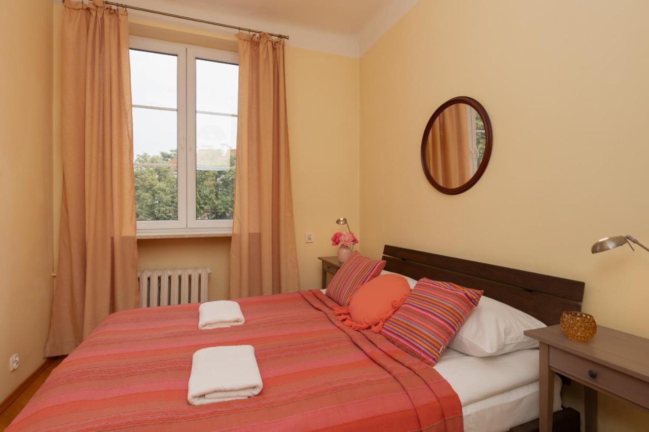 Warsaw New Town Square Apartment For 5 Guests By Noclegi Renters Ngoại thất bức ảnh