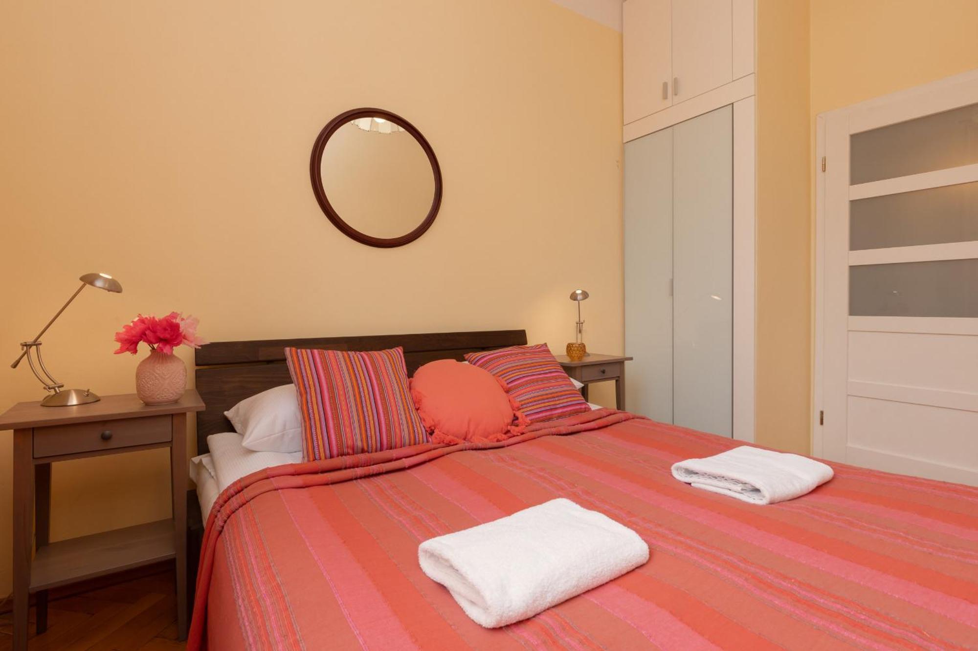 Warsaw New Town Square Apartment For 5 Guests By Noclegi Renters Ngoại thất bức ảnh